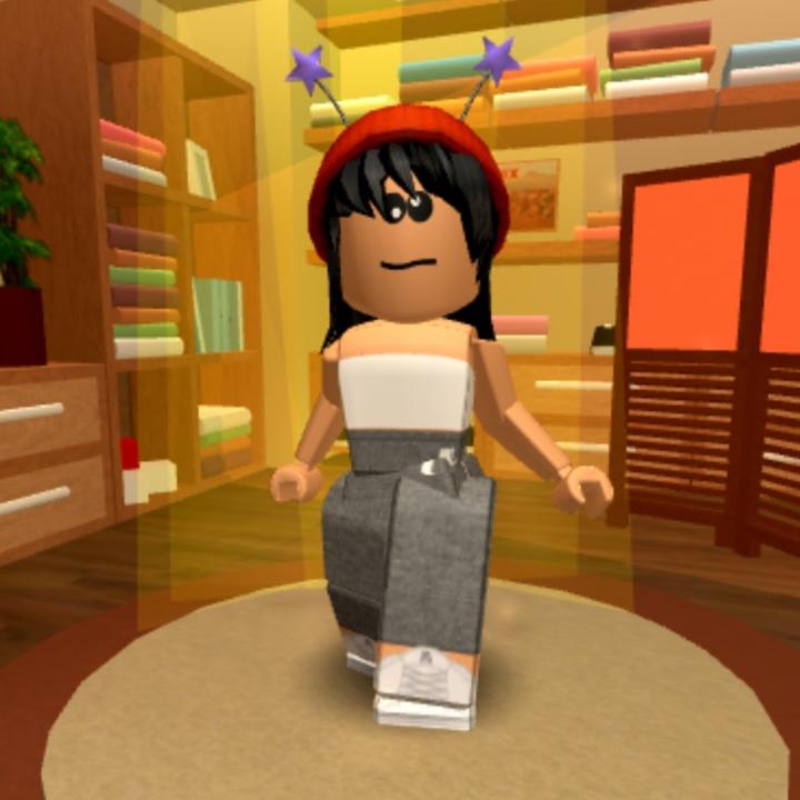 HelloItsVG on X: Roblox just turned everybody into NOOB avatar