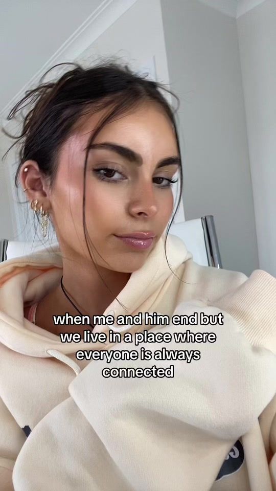 TikTok video thumbnail by helena_xo22