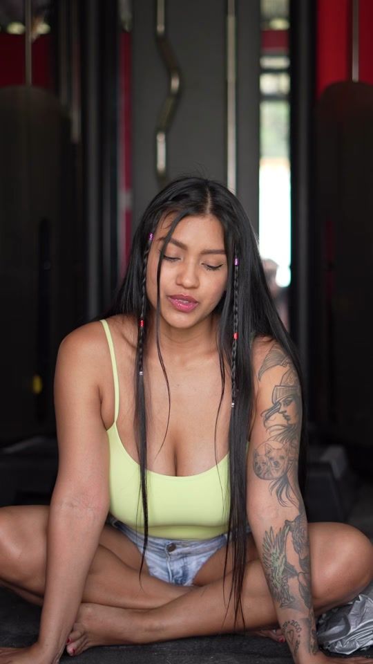 TikTok video thumbnail by karovargas_
