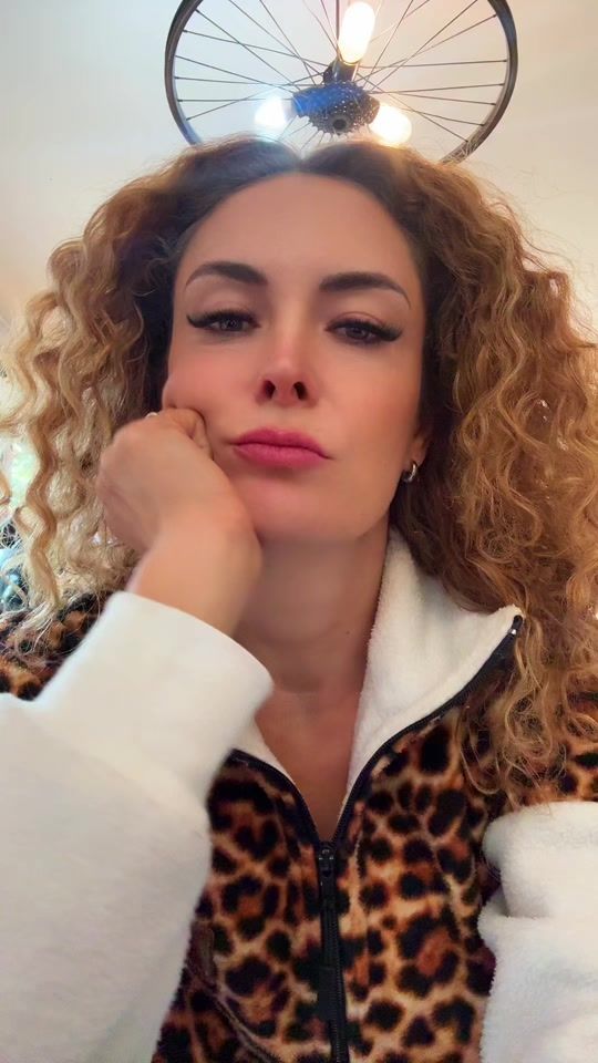 TikTok video thumbnail by fernandabrazoficial