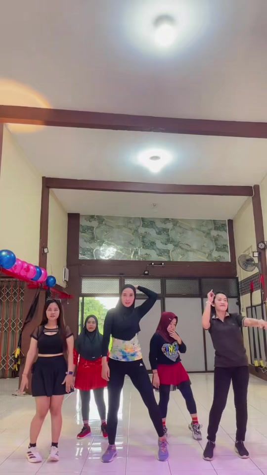TikTok video thumbnail by vee_fenny2