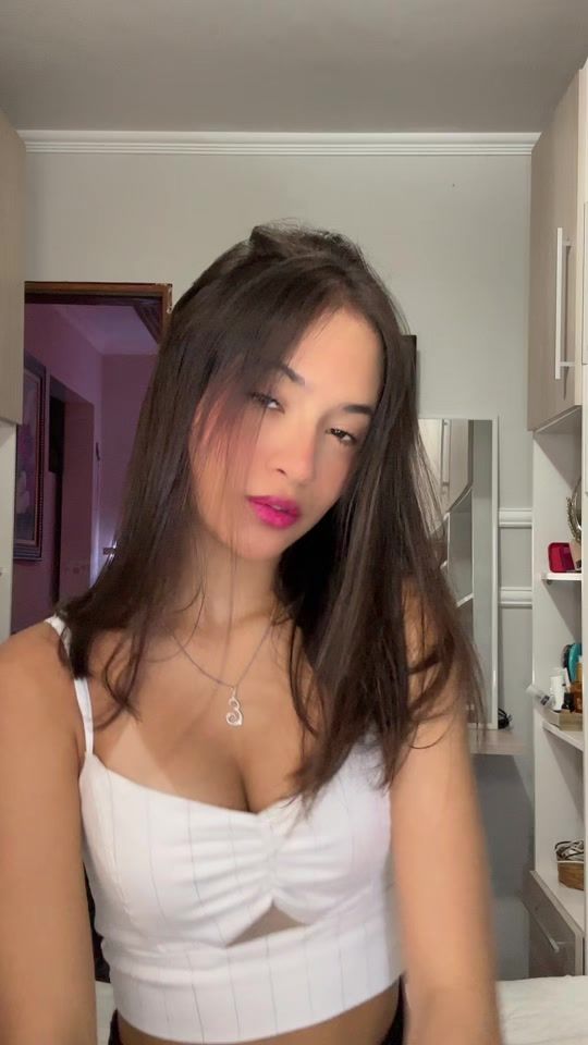 TikTok video thumbnail by ellengilmara._
