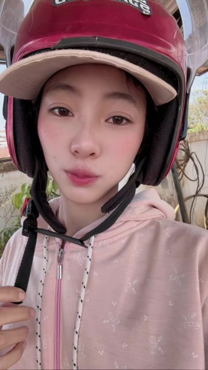 TikTok video thumbnail by phone.799