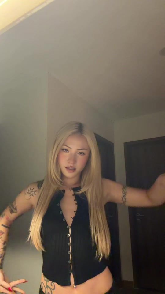 TikTok video thumbnail by naomiroestel