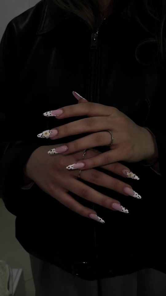 TikTok video thumbnail by flobeautystudio_