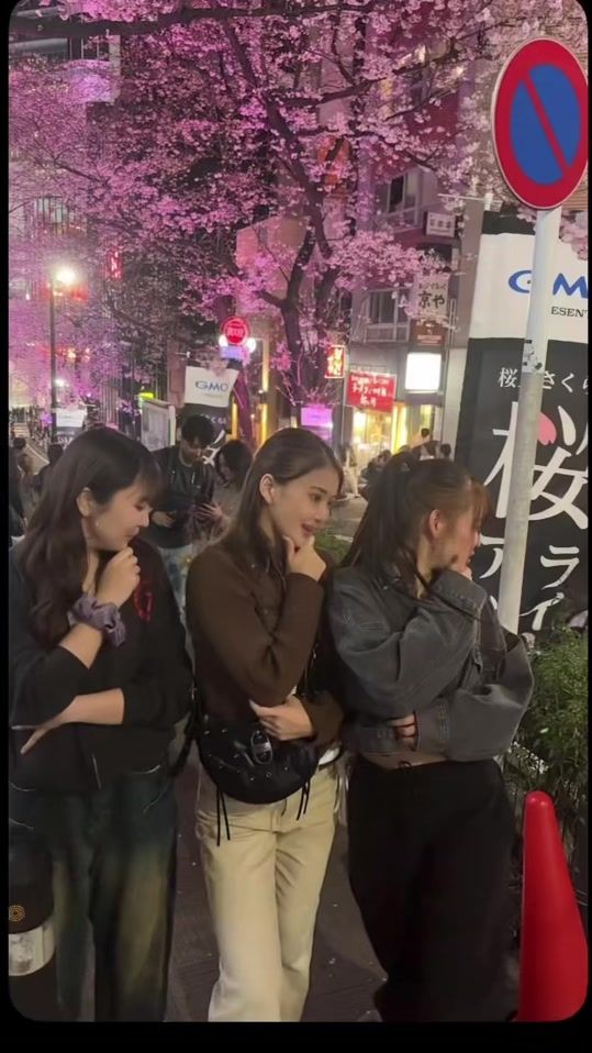 TikTok video thumbnail by karinchoreography_