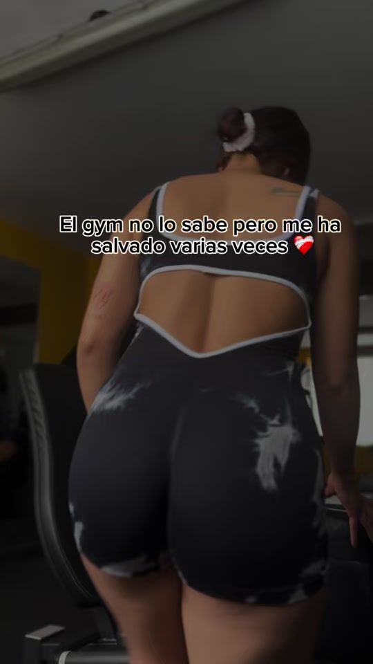 TikTok video thumbnail by karitomelo_