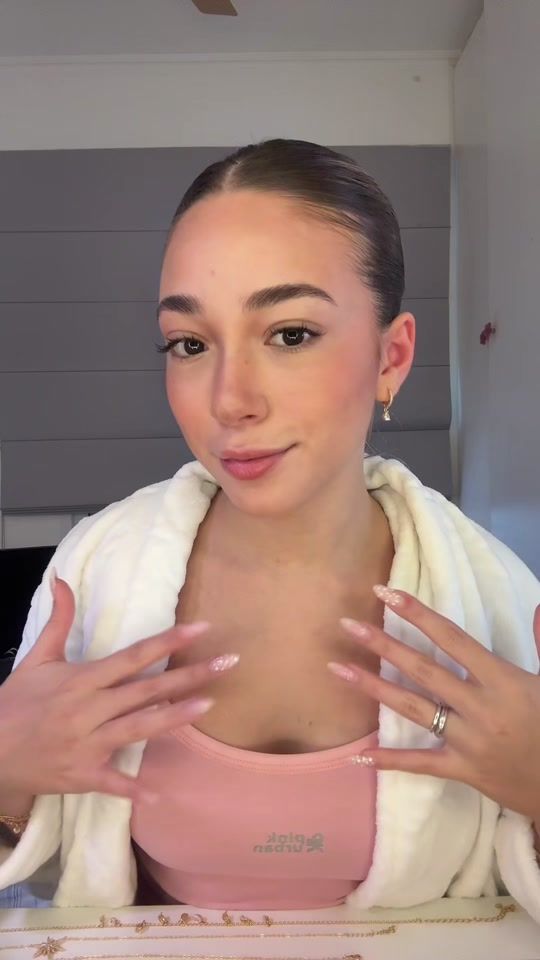 TikTok video thumbnail by dailymanucardom1