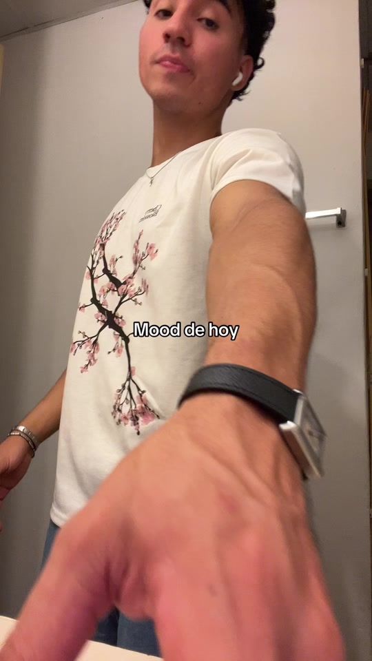 TikTok video thumbnail by whomoises_x