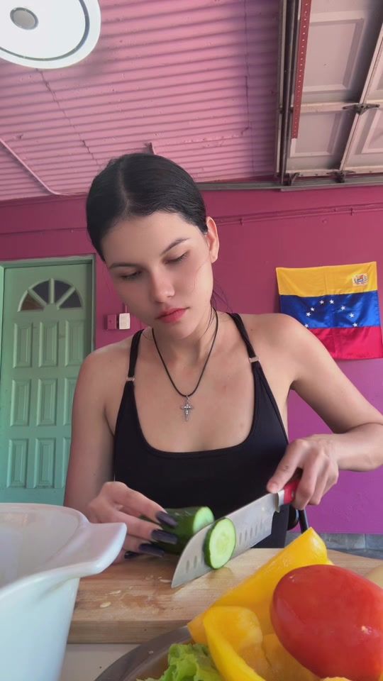 TikTok video thumbnail by bellotika