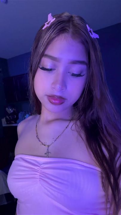 TikTok using Ella No Es Tuya - Remix