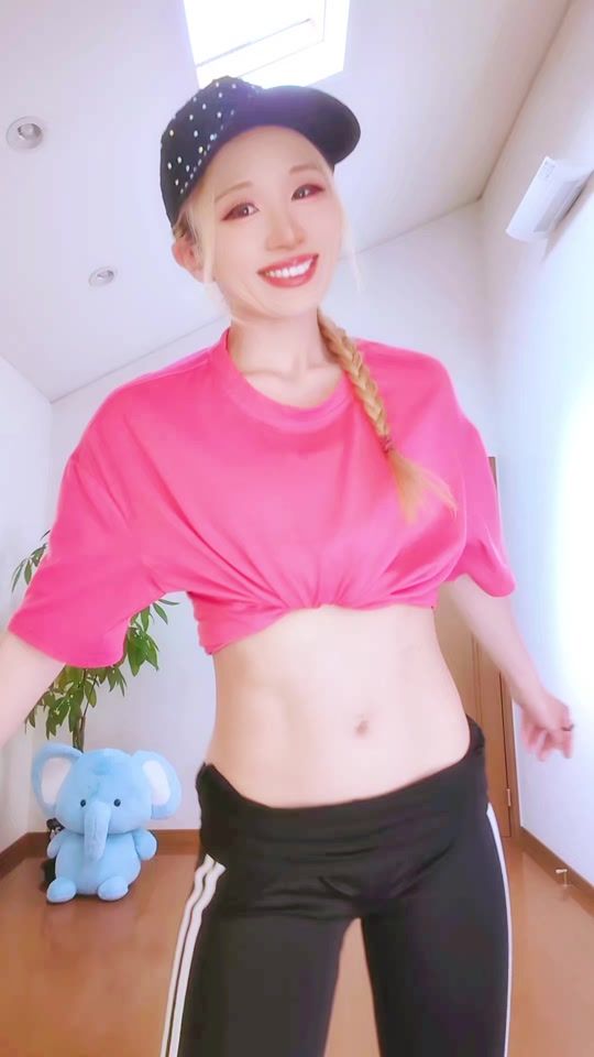 TikTok video thumbnail by momoedance