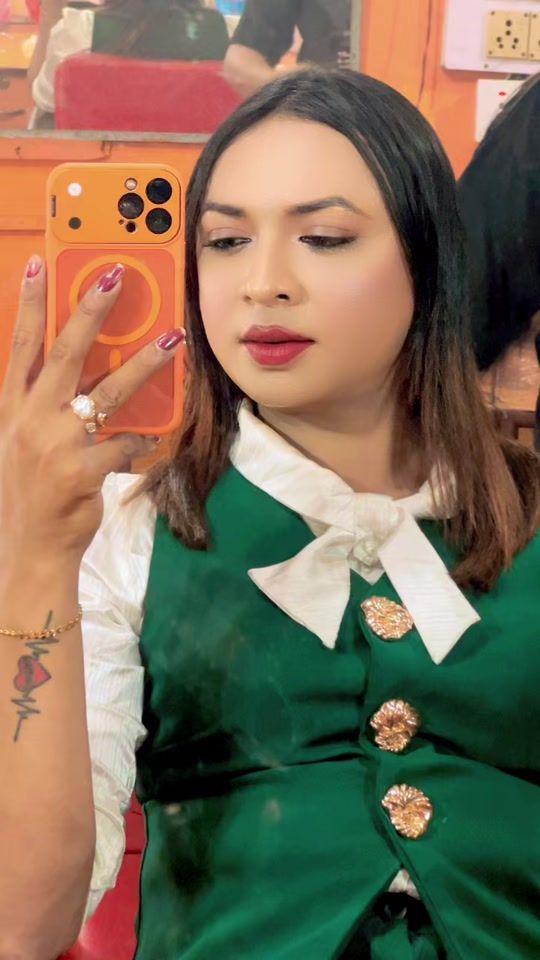 TikTok video thumbnail by makeuplovermuskan