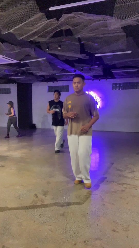 TikTok video thumbnail by mikkobodo