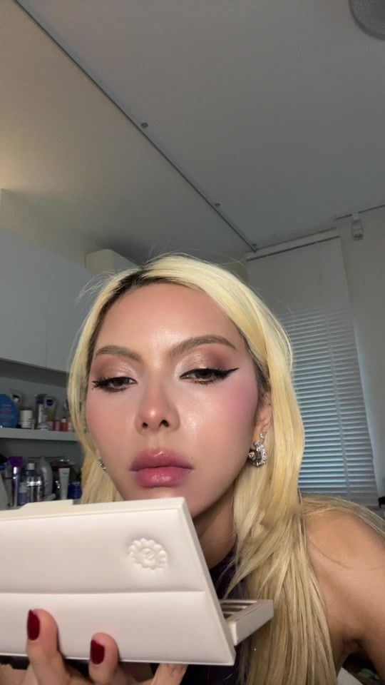 TikTok video thumbnail by zomtichamakeover