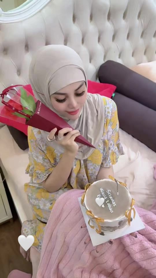 TikTok video thumbnail by amel_queens