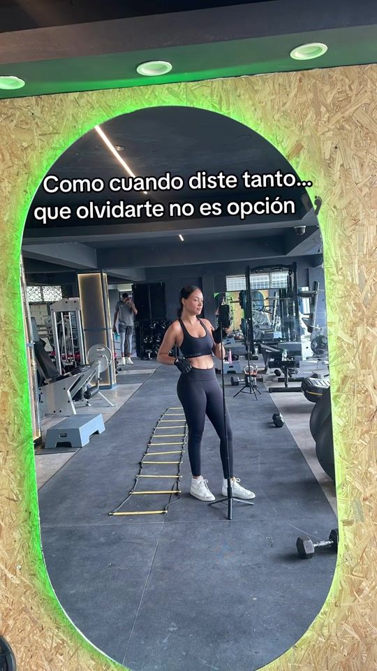 TikTok video thumbnail by carolinasantitos
