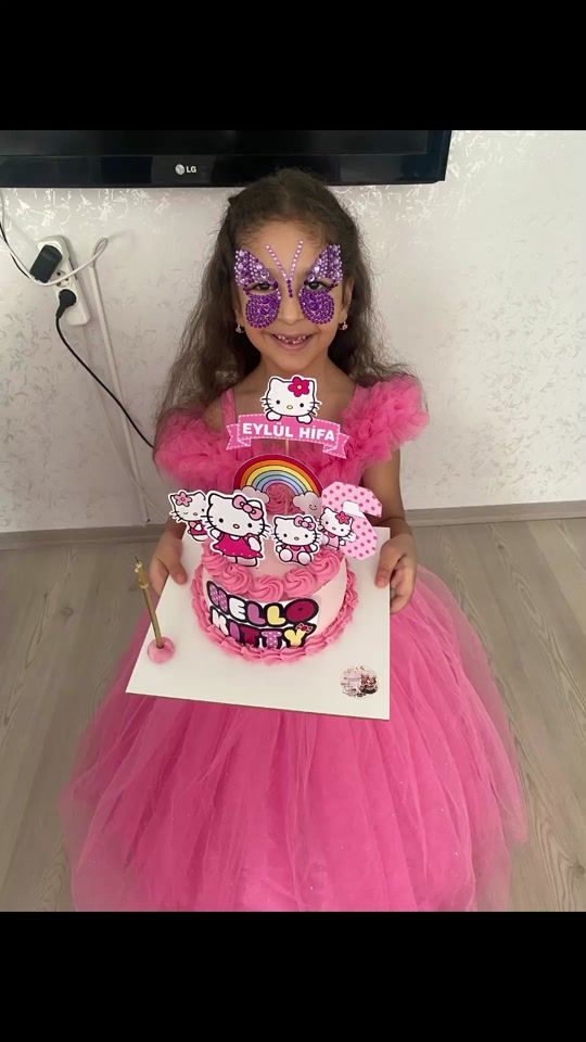 TikTok video thumbnail by livanurarslan