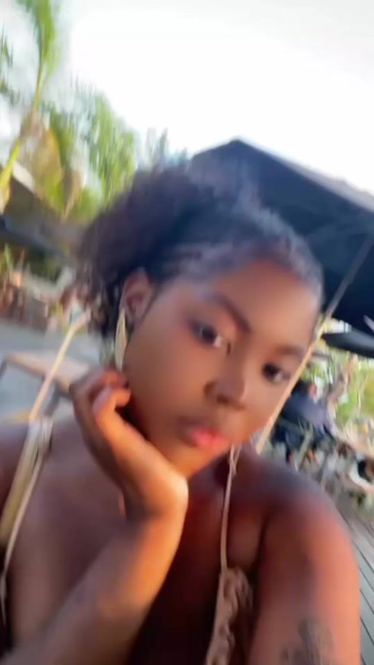 TikTok video thumbnail by larissaafonso19