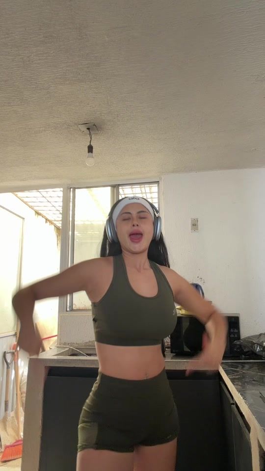 TikTok video thumbnail by yami_cuernuda