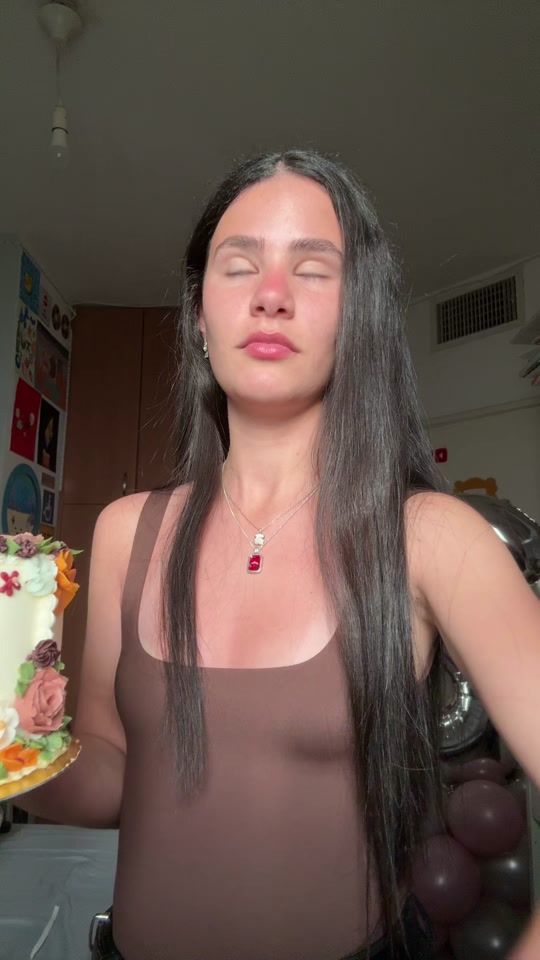 TikTok video thumbnail by _shiralevimodel_
