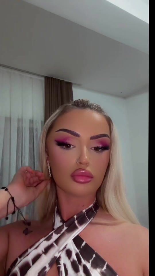 TikTok video thumbnail by r0z1_6