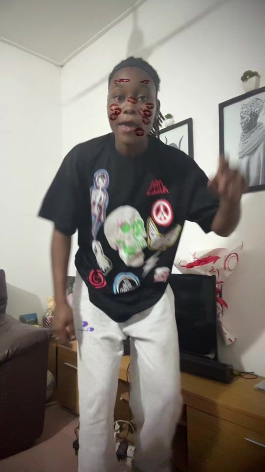 TikTok video thumbnail by lauraabikou03