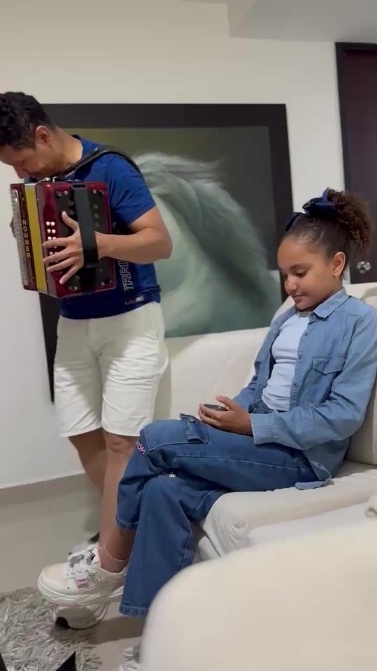 TikTok video thumbnail by andreasofiashow