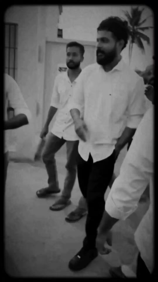 TikTok video thumbnail by default.music.official