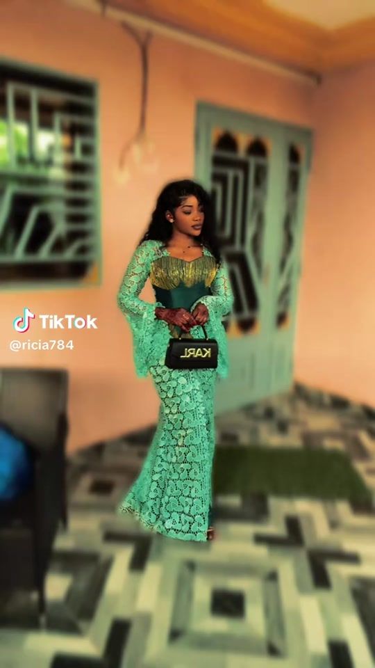 TikTok video thumbnail by lalionnedouce0