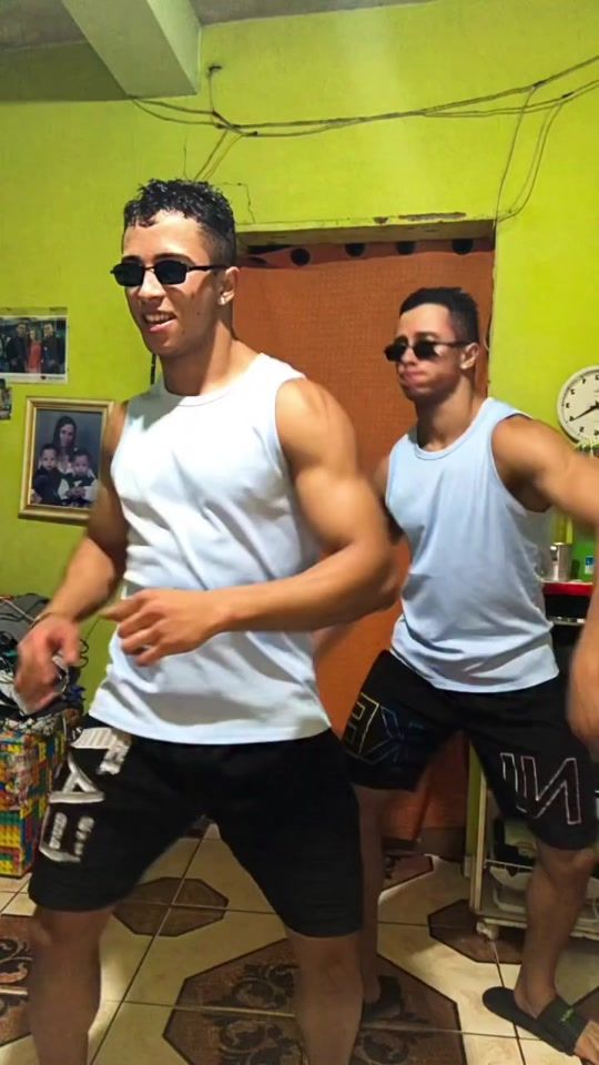 TikTok video thumbnail by gemeos_dos_passinho