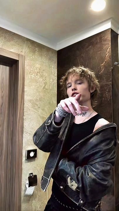 TikTok video thumbnail by ashonhoodie