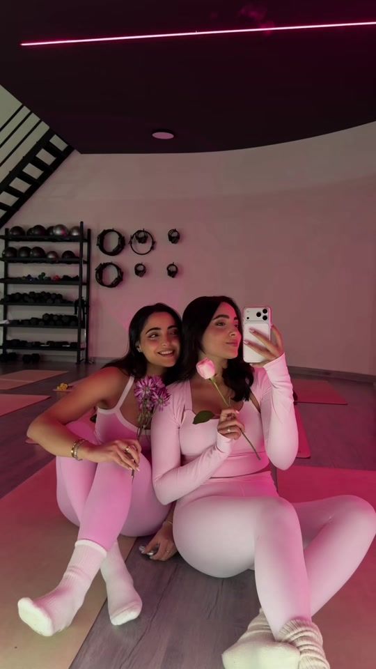 TikTok video thumbnail by thehallanitwins