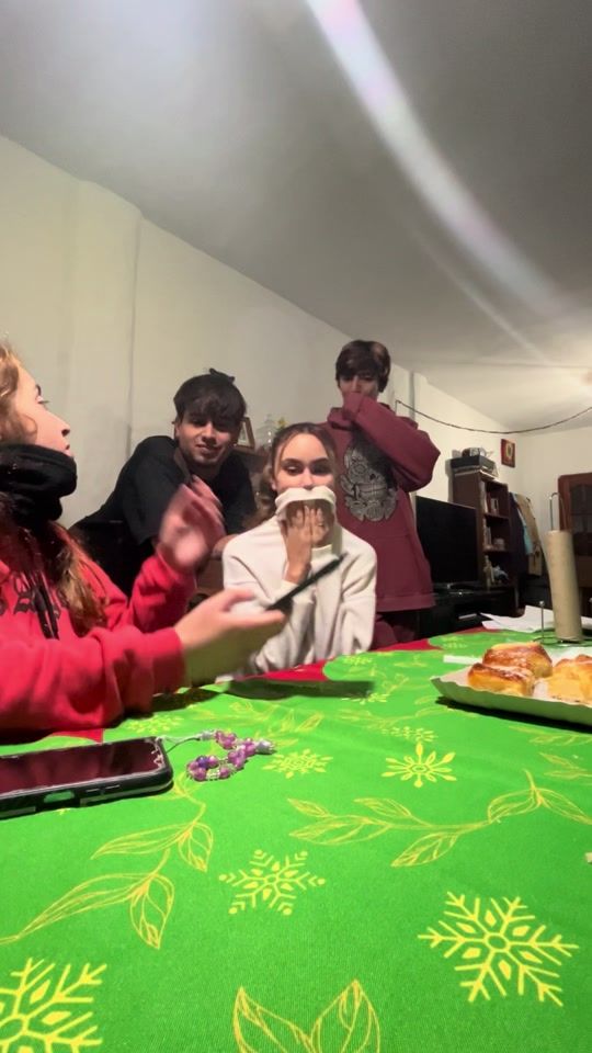 TikTok video thumbnail by camilavenczel_