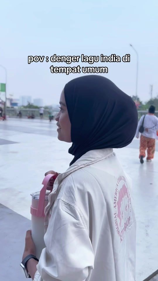 TikTok using Bole Chudiyan