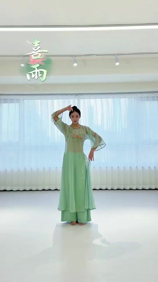 TikTok video thumbnail by pilinh.dance