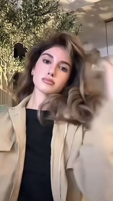 TikTok video thumbnail by vrrole