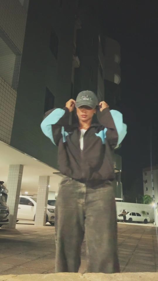 TikTok video thumbnail by juliabritzz_
