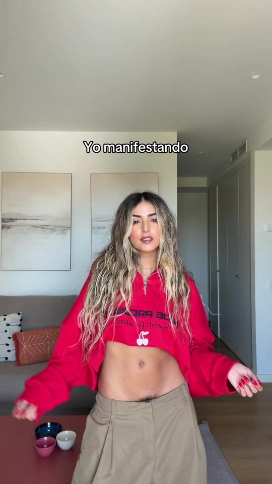 TikTok using VeLDÁ