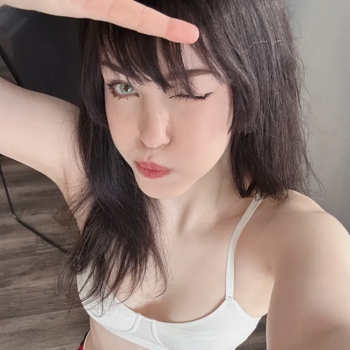 emiliaxrae