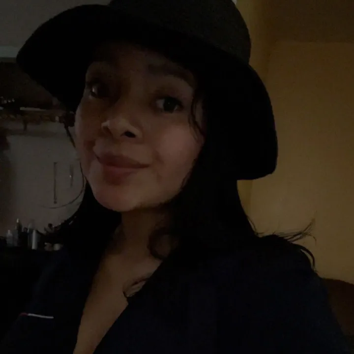 @hijaluchona1
