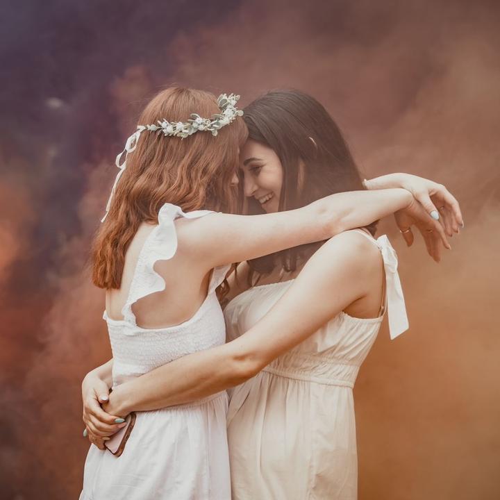 🦄 @caitlinandleahh - Caitlin and Leah - TikTok