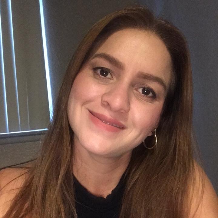 @yeseniapenagos1