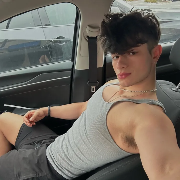 ashtonadamsx