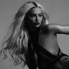 lindseypelas