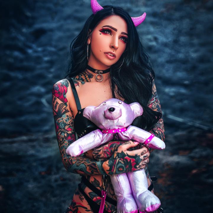 @angelamazzanti - ☠️Angela Mazzanti☠️