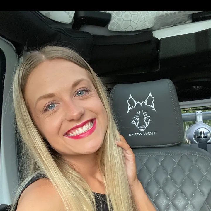 @miss_snowwolf_jku