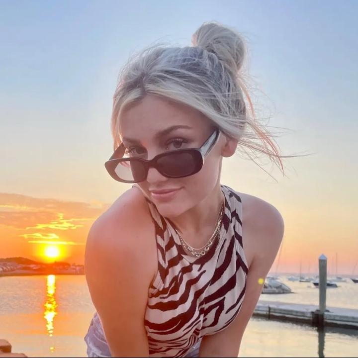 🦄 @adelecashvideos - Adele Cash Deleted Videos - TikTok