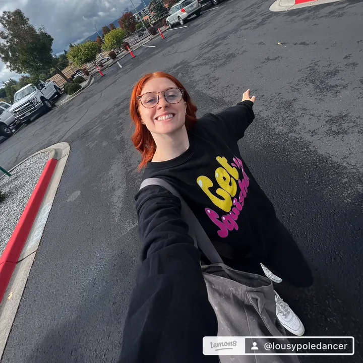 thelousypoledancer