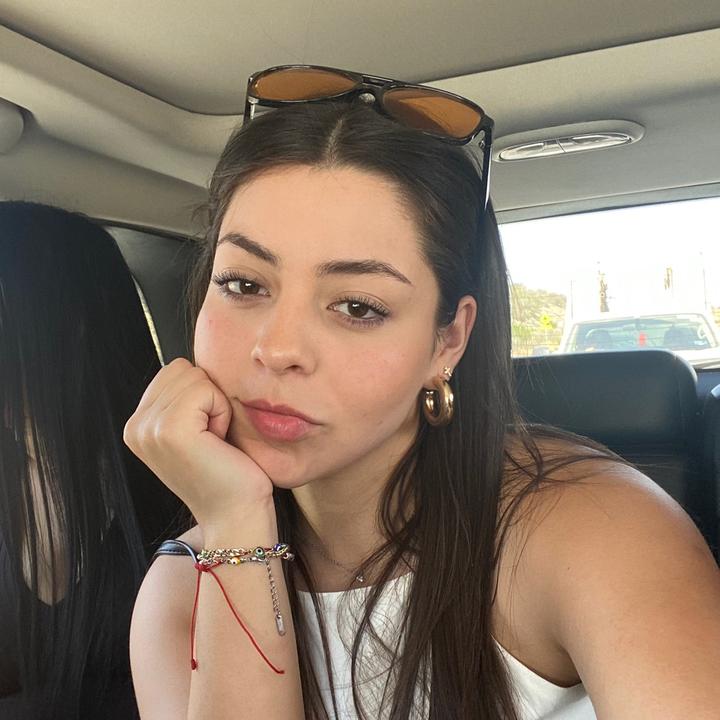 🦄 @gabrielarivastr - Gabriela Rivas - TikTok